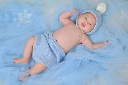 成都宝宝吐奶黄色 成都宝宝吐奶黄色